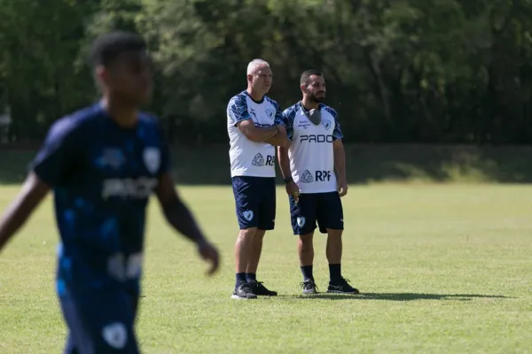 
				
					Sem vencer há quatro jogos, CSA visita o Londrina em busca da reabilitação na Série B
				
				