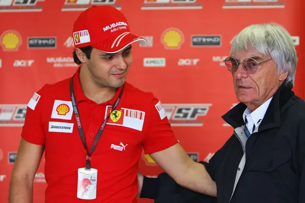 
				
					Ex-CEO da F1 afirma: 'Massa só está interessado no dinheiro'
				
				