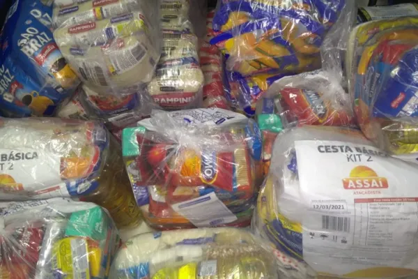 
				
					Vacina Solidária: campanha recebe mais de uma tonelada em doações de alimentos e produtos de higiene
				
				