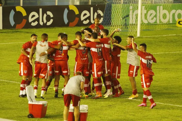 
				
					Em Belém, CRB vence o Paysandu por 2 a 1 e avança para a terceira fase da Copa do Brasil
				
				