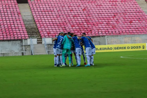 
				
					Cruzeiro aguenta pressão e arranca empate por 1x1 com o Retrô, em PE
				
				