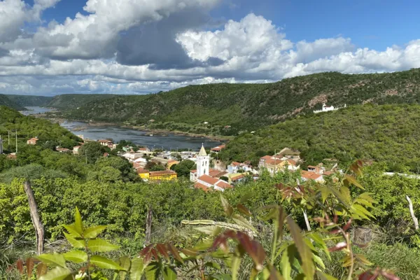 
				
					Globo grava novela em Alagoas e tem cidade cenográfica inspirada em Piranhas
				
				