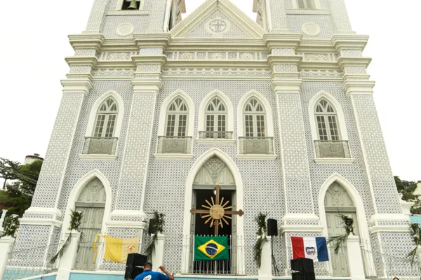 
				
					Bolsonaro entrega igrejas recuperadas em Marechal Deodoro e Maceió
				
				