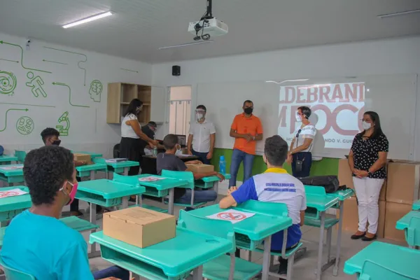 
				
					Com queda no nº de casos de Covid-19, Campo Alegre retoma aulas presencias
				
				