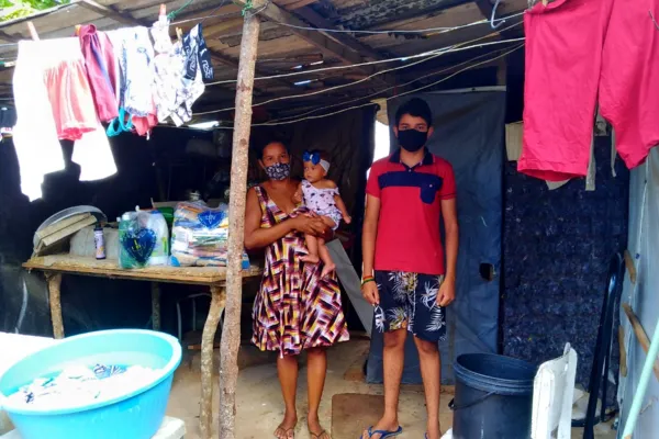 
				
					LBV beneficia famílias de comunidades vulneráveis em Arapiraca/AL
				
				