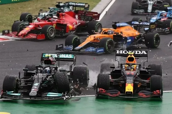 
				
					Em corrida maluca, Ocon vence e Hamilton retoma ponta do Mundial de F1
				
				