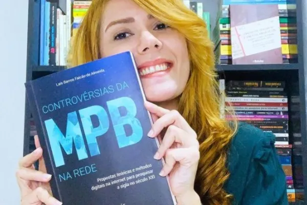 
				
					Pesquisadora alagoana lança livro sobre MPB nas redes sociais
				
				