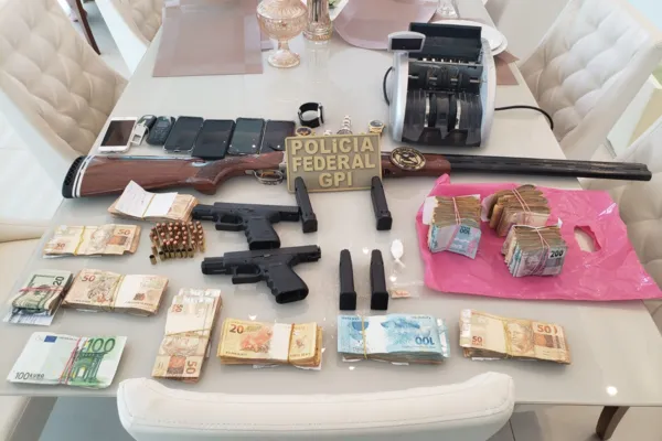 
				
					PF prende suspeito de tráfico de drogas em Maceió durante operação nacional
				
				