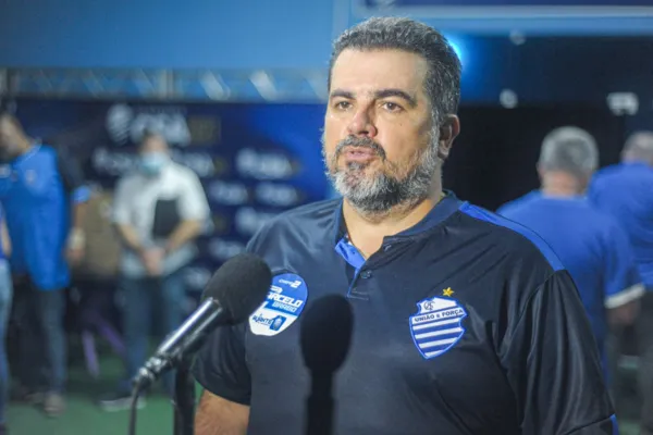 
				
					Eleição no Azulão: Omar Coêlho é eleito presidente do CSA para quadriênio 2021-2025
				
				