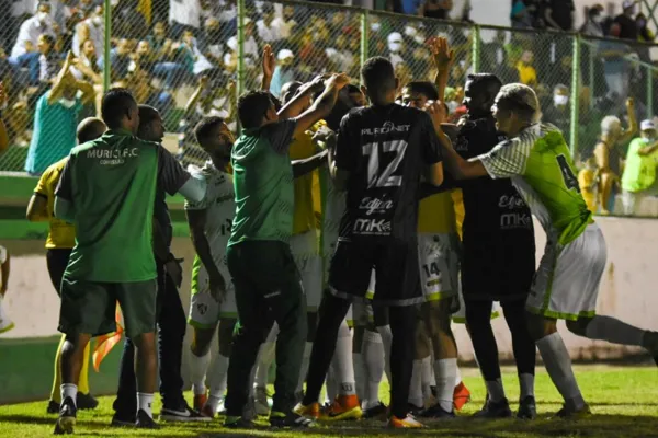 
				
					Estreando em casa, Murici bate o Cruzeiro e vence a primeira no Alagoano: 1 a 0
				
				