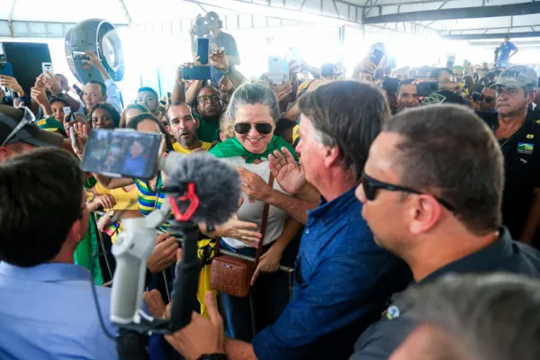
				
					Bolsonaro e Collor inauguram duplicação da BR-101, entre Alagoas e Sergipe
				
				