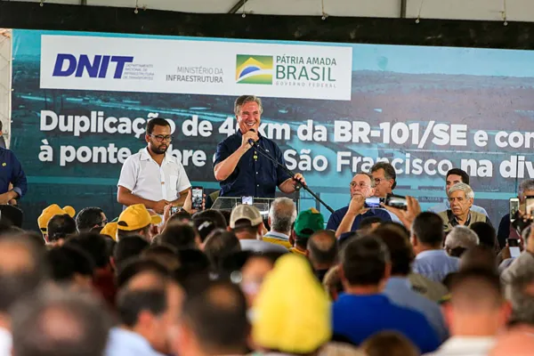 
				
					Bolsonaro e Collor inauguram duplicação da BR-101, entre Alagoas e Sergipe
				
				