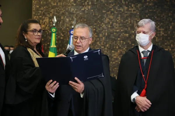 
				
					Fábio Ferrario toma posse como desembargador do Tribunal de Justiça de Alagoas
				
				