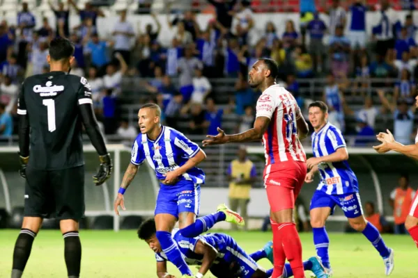 
				
					Adriano Rodrigues tem dúvidas para montar ataque do CSA contra o Cruzeiro
				
				