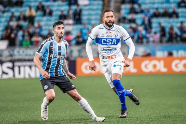 
				
					Em Porto Alegre, CSA perde para o Grêmio e garante mais uma rodada no Z4 da Série B: 2 a 0
				
				
