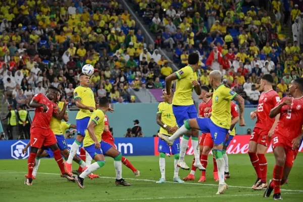 
				
					Brasil vence Suíça no sufoco e garante vaga nas oitavas da Copa: 1x0
				
				