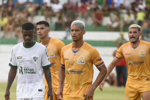 
				
					Apenas três clubes seguem com chances de rebaixamento no Alagoano
				
				