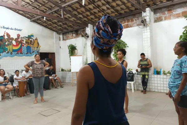 
				
					Afoxé Odô Iyá promove oficinas gratuitas de canto, dança e percussão
				
				