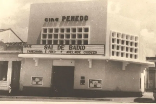 
				
					Cine Penedo reabre após mais de 40 anos; relembre a história do local
				
				