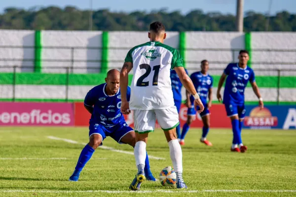 
				
					Murici vence, assume 2º lugar e afunda Cruzeiro na degola do Alagoano
				
				