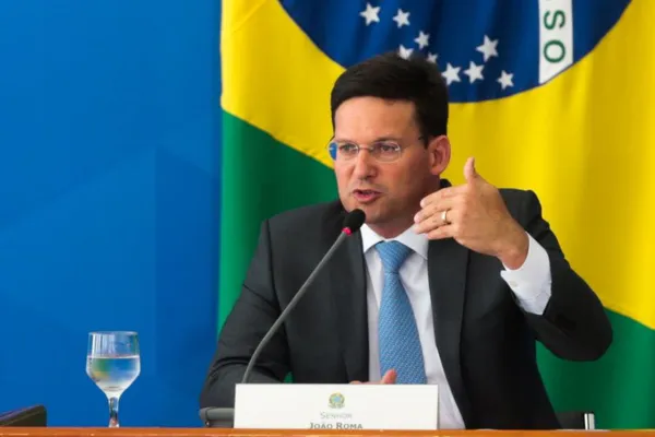 
				
					Auxílio Brasil terá reajuste de 20% em relação ao Bolsa Família
				
				