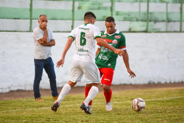 
				
					FAF define início da Copa Alagoas para 21 de janeiro, com três jogos
				
				