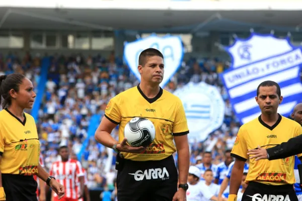 
				
					Márcio dos Santos Oliveira apita final da Copa Alagoas entre ASA e CSE
				
				