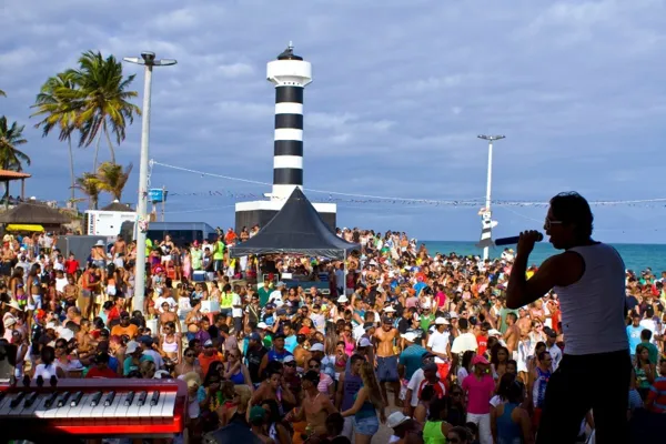 
				
					Carnaval no interior de Alagoas tem blocos de rua e shows; veja
				
				