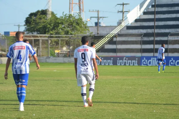 
				
					ASA estreia com empate sem gols contra o Jaciobá no Alagoano 2021
				
				
