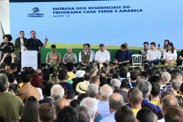 
				
					Collor destaca empenho de Bolsonaro na transformação social de Alagoas
				
				