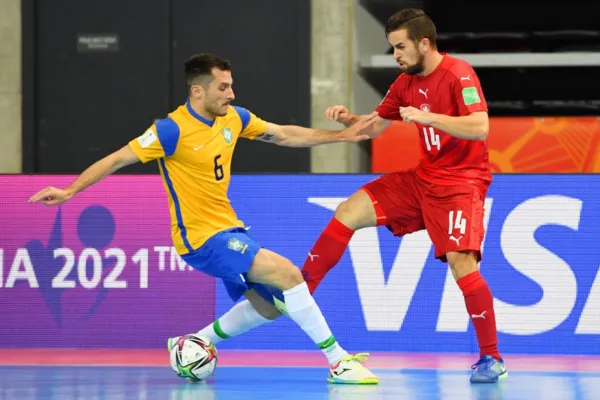 
				
					Brasil deslancha no 2° tempo e vence a República Tcheca no Mundial de Futsal
				
				