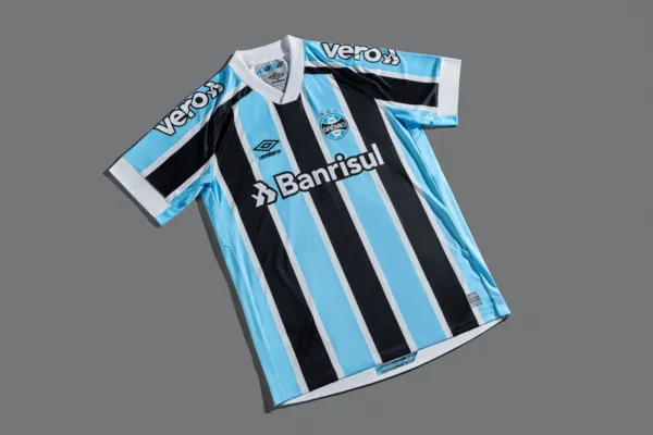 
				
					Grêmio lança novos uniformes para a temporada de 2021
				
				