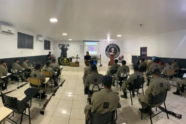 
				
					Policiais militares alagoanos levam conhecimento tático para PMs de Goiás
				
				
