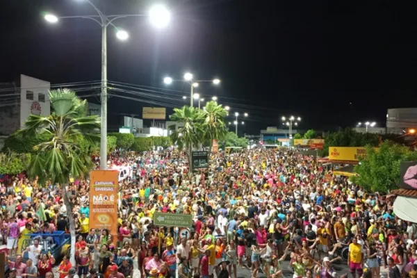 
				
					Carnaval no interior de Alagoas tem blocos de rua e shows; veja
				
				