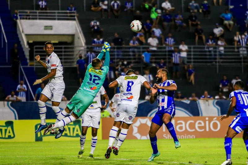 CSA teve certa dificuldade, mas venceu o Cruzeiro