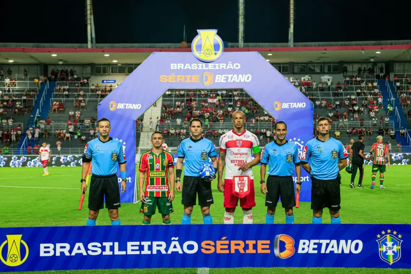 CRB perde pênalti e fica só no empate com o Sampaio, pela Série B: 0x0