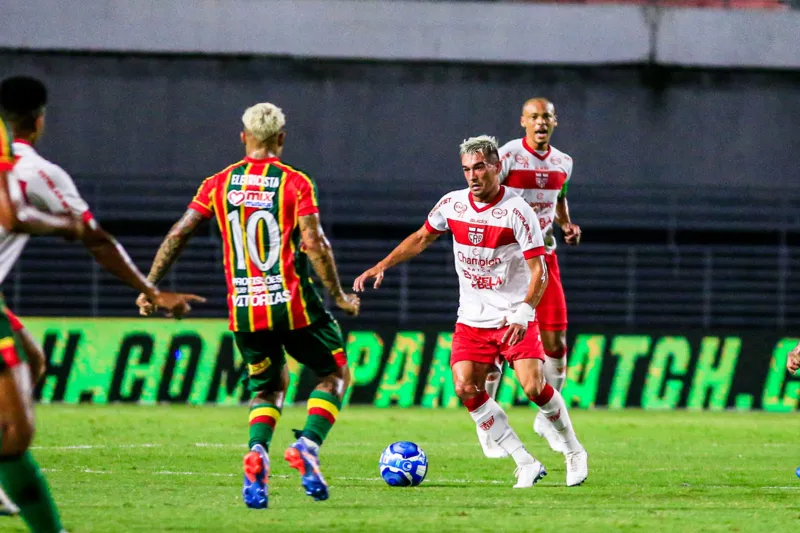 Por opção, Umberto Louzer deixou Juninho fora da viagem para Novo Horizonte