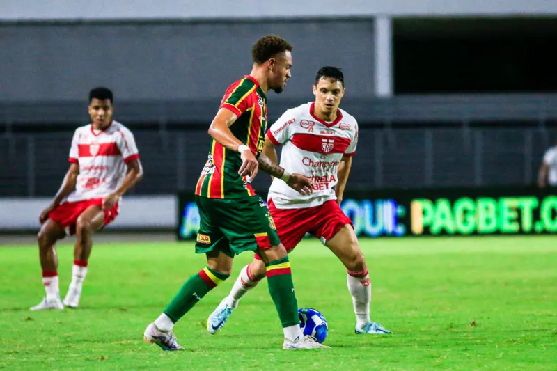 CRB perde pênalti e fica só no empate com o Sampaio, pela Série B: 0x0
