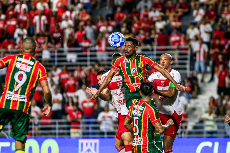 CRB perde pênalti e fica só no empate com o Sampaio, pela Série B: 0x0