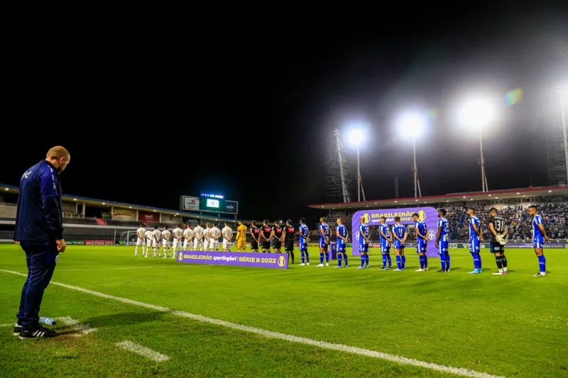Em jogo atrasado, CSA faz partida fraca e fica apenas no 1 a 1 com o Criciúma, no Rei Pelé
