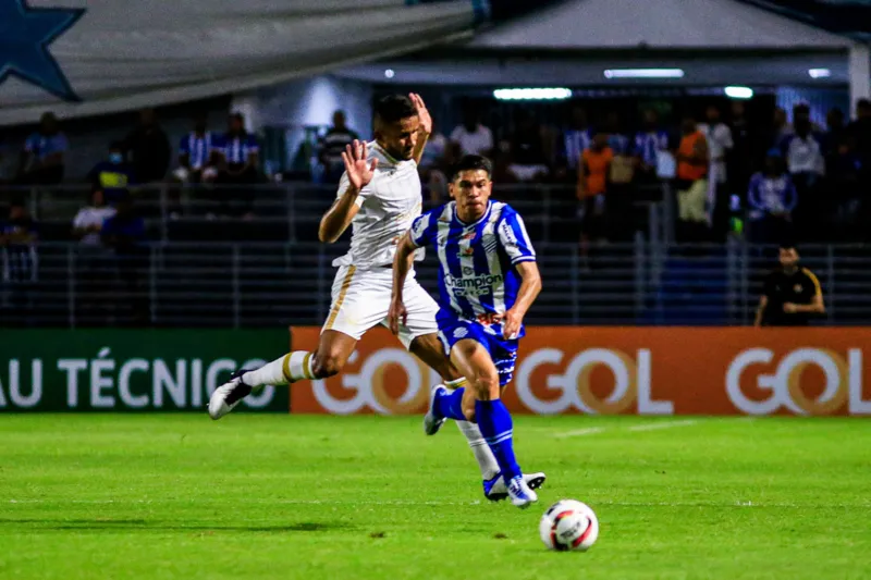 Em jogo atrasado, CSA faz partida fraca e fica apenas no 1 a 1 com o Criciúma, no Rei Pelé