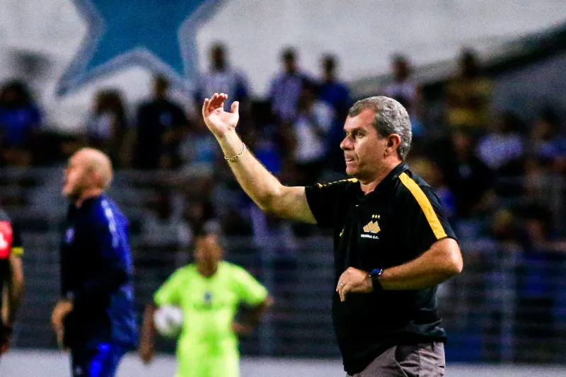 Em jogo atrasado, CSA faz partida fraca e fica apenas no 1 a 1 com o Criciúma, no Rei Pelé