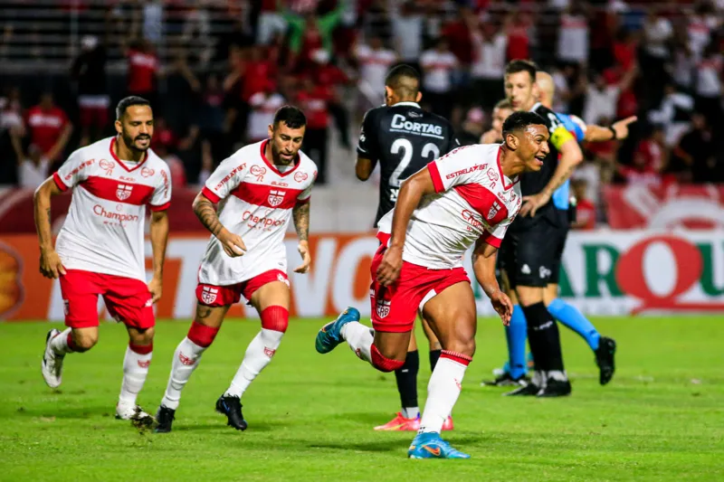 CRB fica no empate com a Ponte Preta, no Rei Pelé, e segue na 10ª posição na tabela: 1 a 1