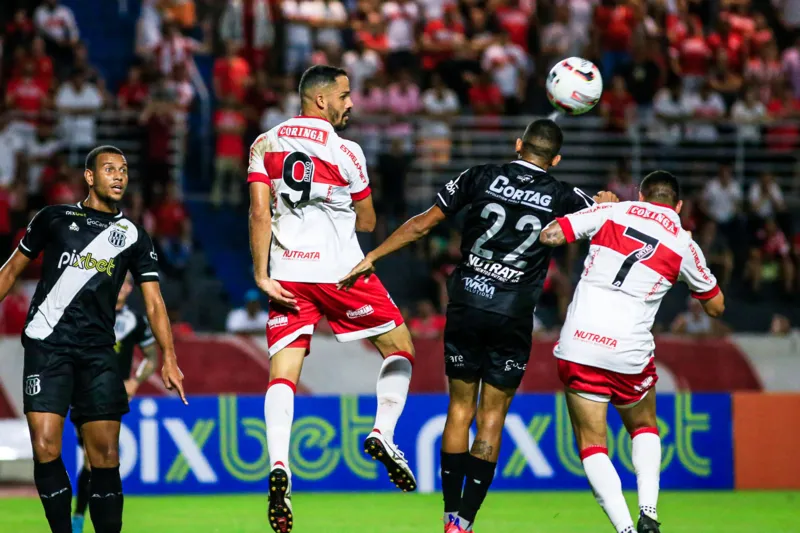 CRB e Ponte Preta ficaram no empate sem graça