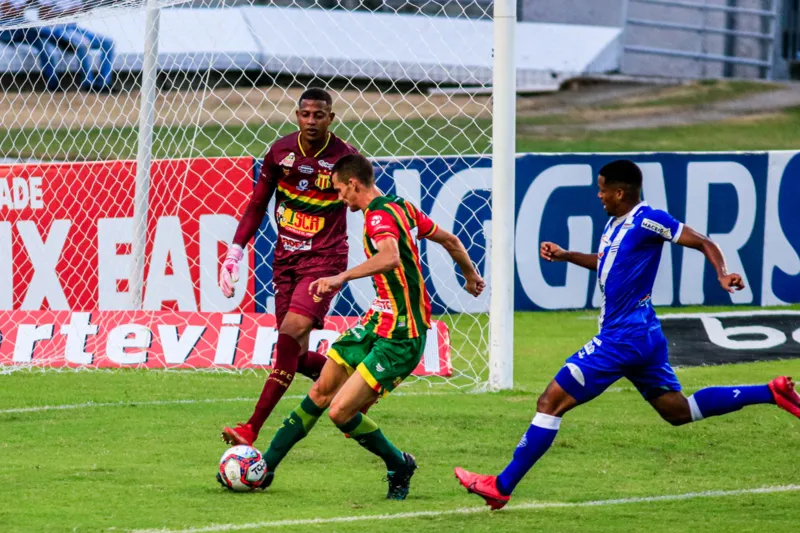 CSA fica no empate por zero a zero com o Sampaio e segue sem vencer na Série B