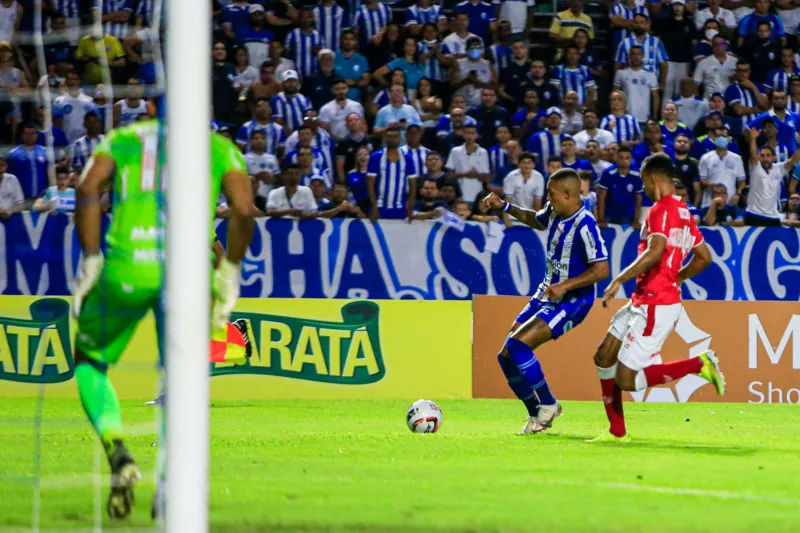 Diogo Silva é novamente herói, CRB elimina o CSA nos pênaltis e alcança sua 11ª final de Alagoano seguida