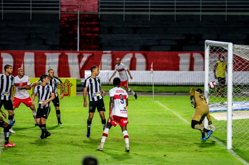 CRB vence Botafogo de virada, no Rei Pelé, e chega ao G-4 da Série B: 2 a 1