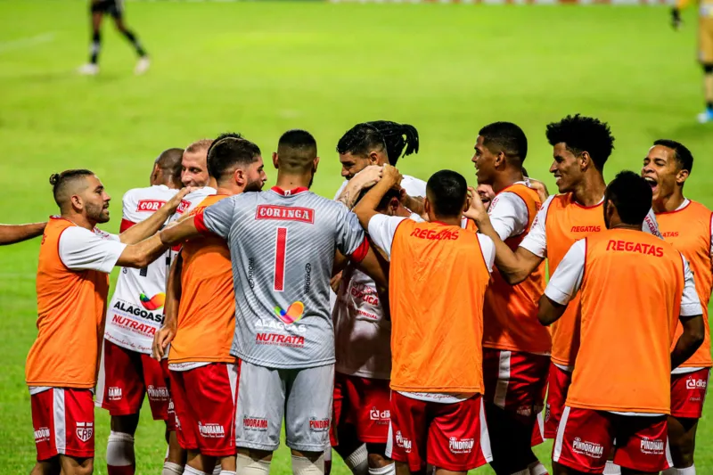 CRB vence Botafogo de virada, no Rei Pelé, e chega ao G-4 da Série B: 2 a 1