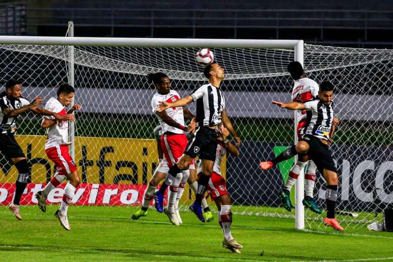 CRB vence Botafogo de virada, no Rei Pelé, e chega ao G-4 da Série B: 2 a 1