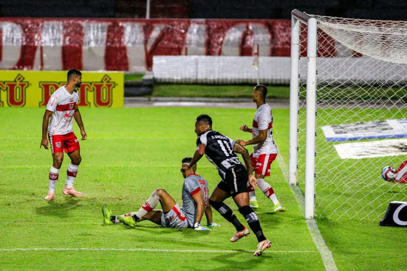 Botafogo foi o melhor do segundo turno, e ultrapassou o CRB na tabela